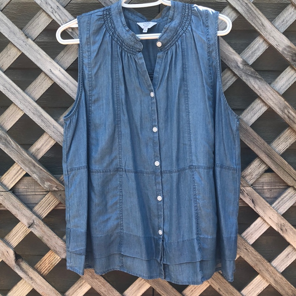 Crown & Ivy Women’s Top